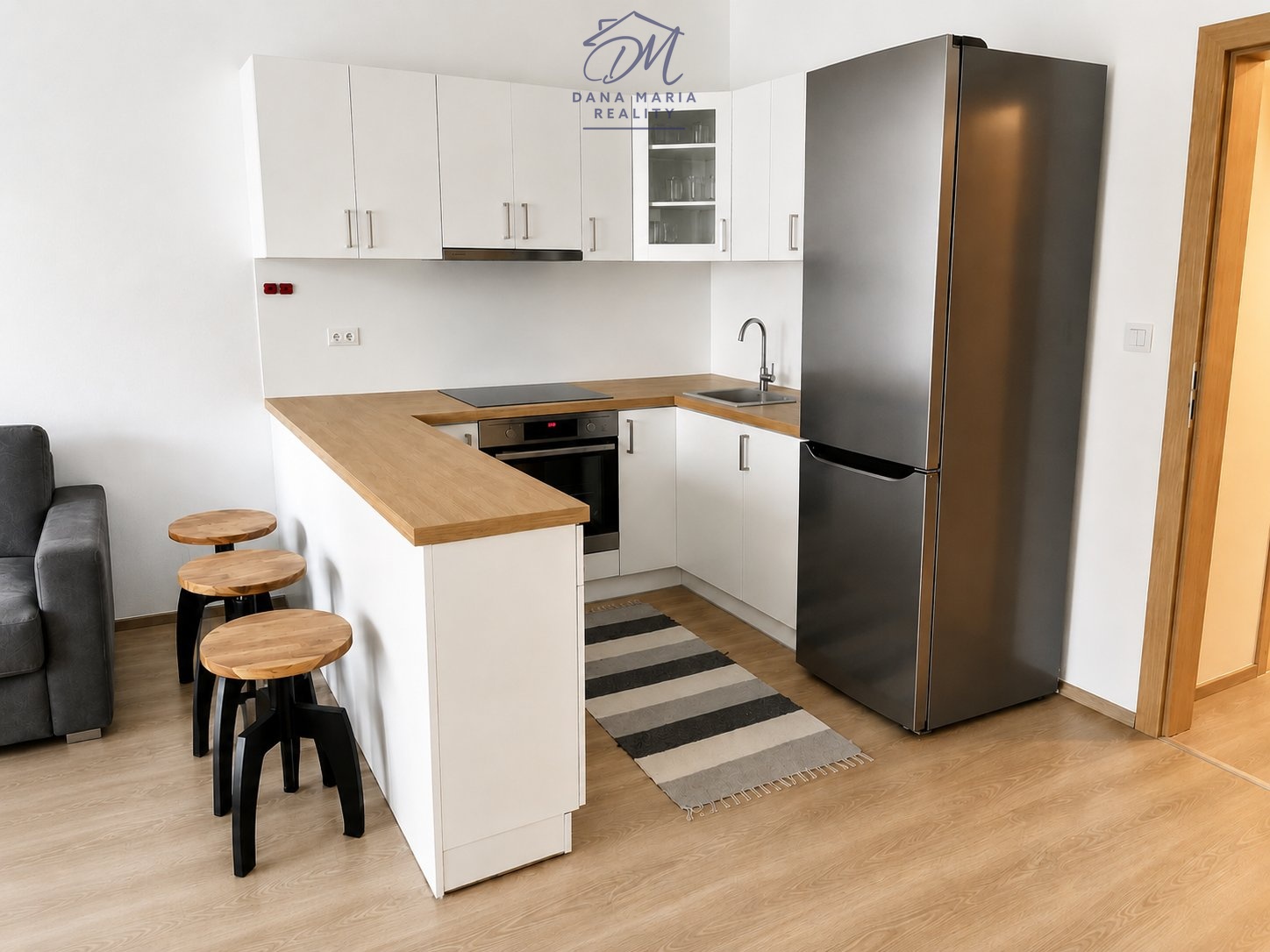 Pronájem bytu 1+kk 37 m², Praha - Čakovice
