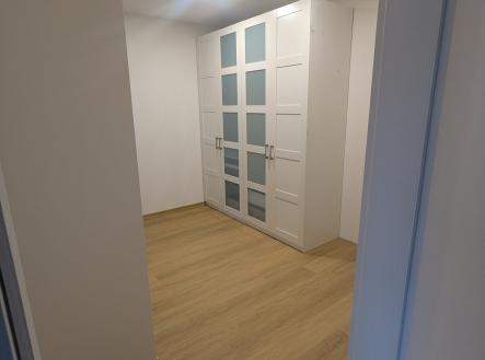 Pronájem bytu, 2+1, 58 m²