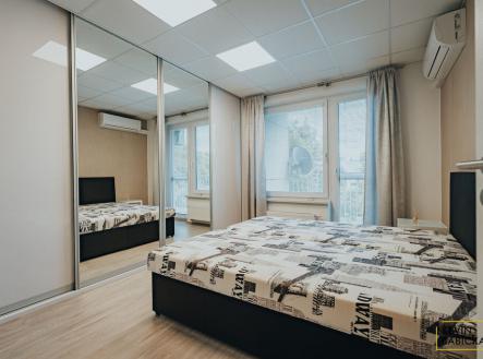 Pronájem bytu, 3+kk, 95 m²