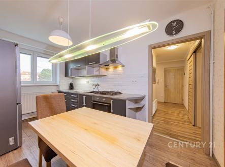 Pronájem bytu, 2+1, 68 m²