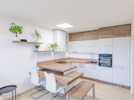 Pronájem bytu, 2+kk, 51 m²