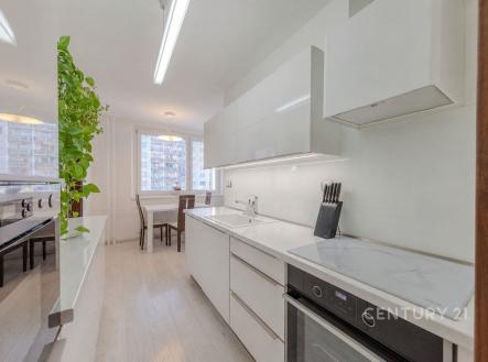 Pronájem bytu, 3+1, 75 m²
