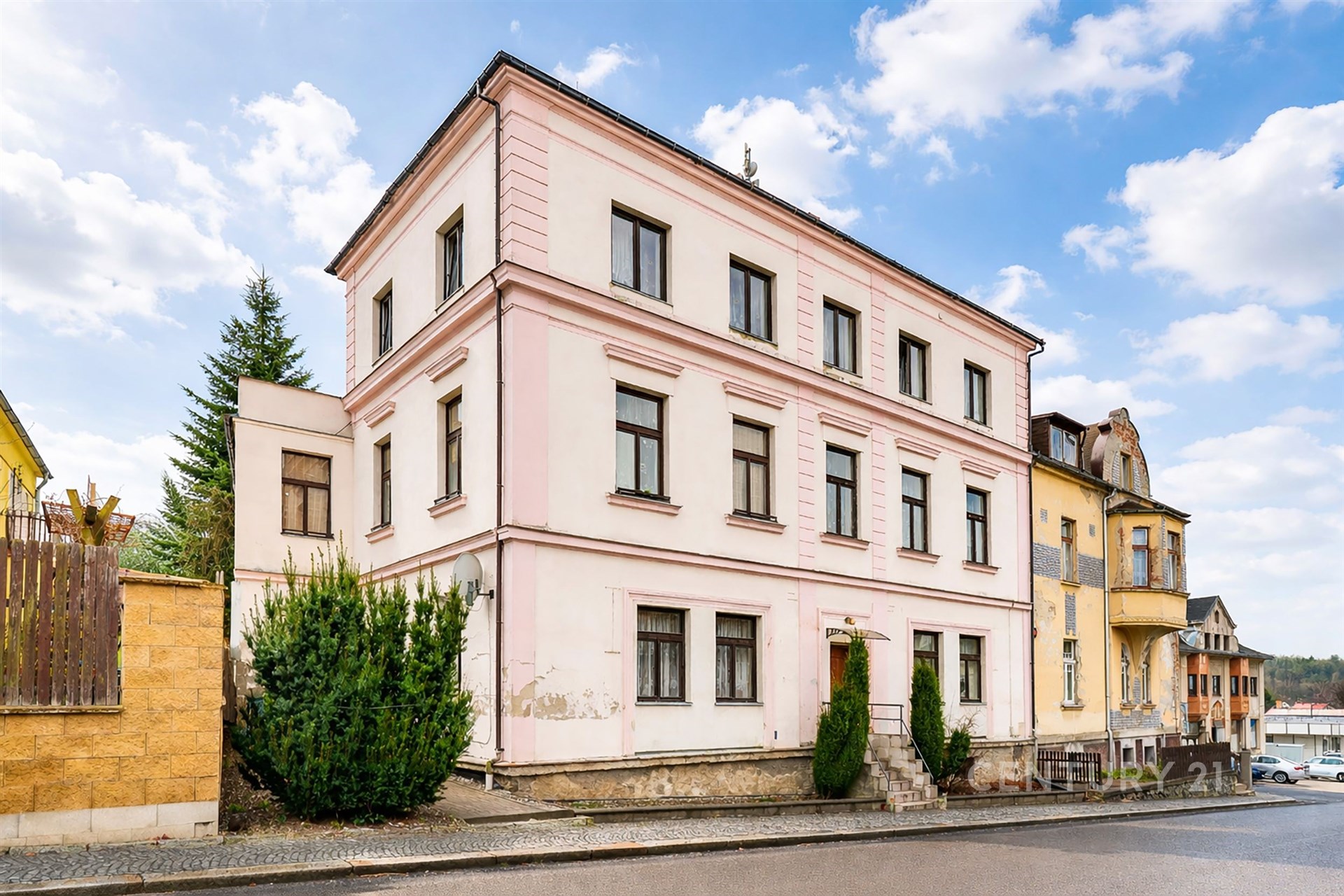 Přední pohled na dům