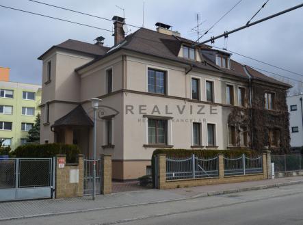 Prodej - dům/vila, 330 m²