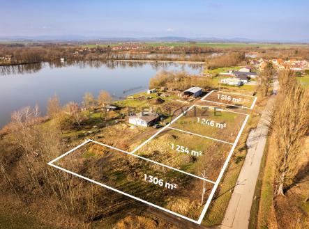 Prodej - pozemek pro bydlení, 1 305 m² obrázek