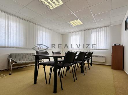 Pronájem kanceláře, 150 m²