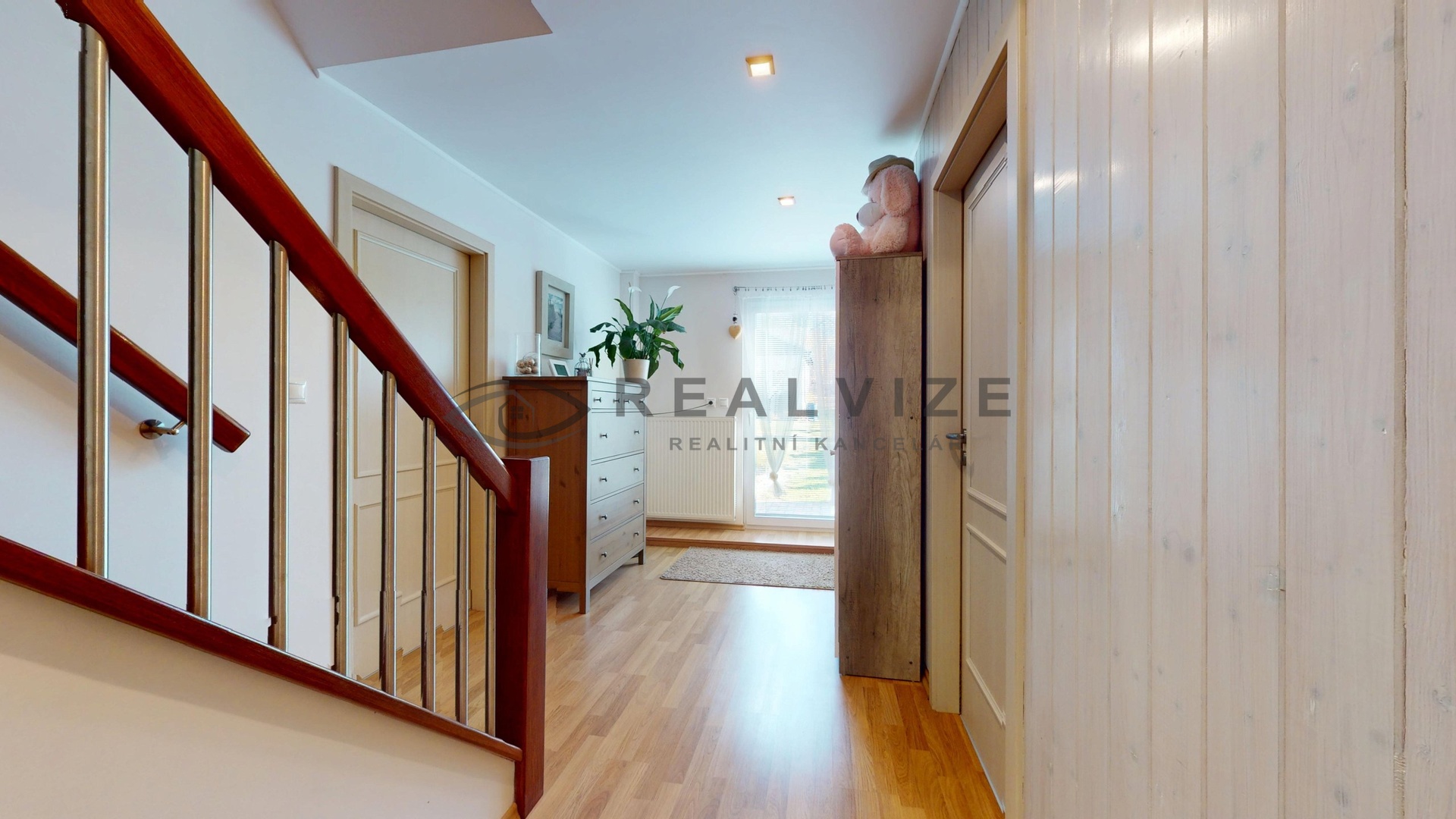 chodba v přízemí RD Nové Hrady