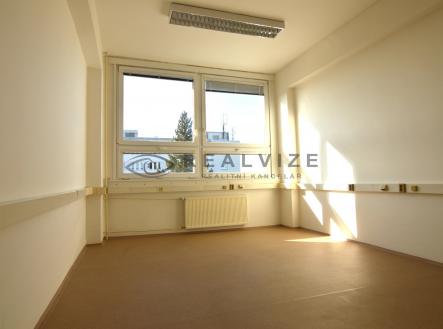 Pronájem kanceláře, 43 m²