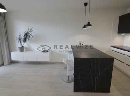 Pronájem bytu, 2+kk, 42 m²