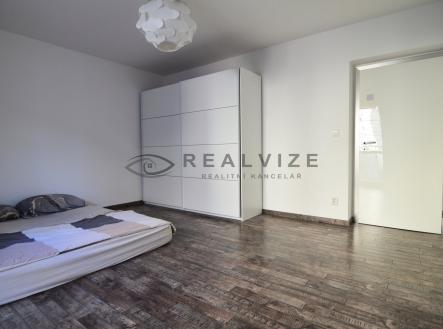 Pronájem bytu, 3+kk, 90 m²