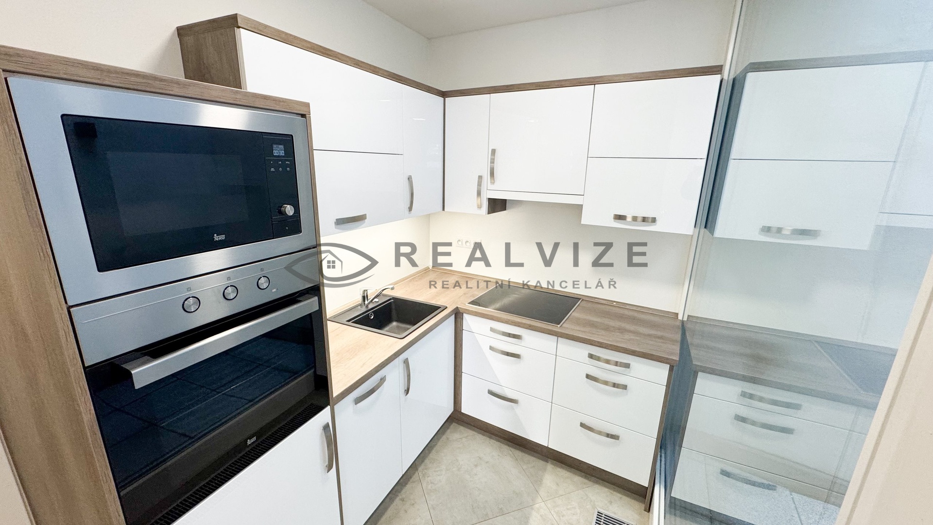 Moderní 1+kk, 27m2 k pronájmu kuchyně