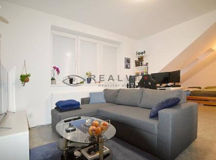 Pronájem bytu, 1+kk, 35 m²