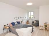 Pronájem bytu, 3+kk, 84 m²