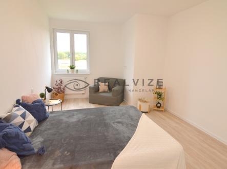 Pronájem bytu, 3+kk, 84 m²