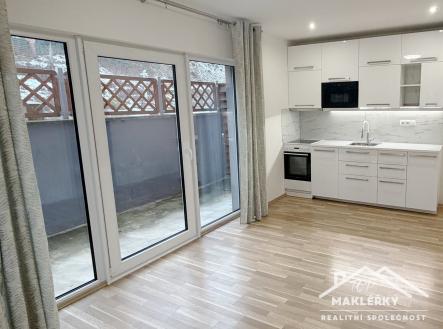 Pronájem bytu, 2+kk, 36 m²