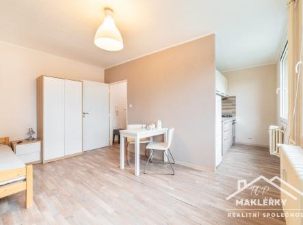 Pronájem bytu, 1+kk, 27 m²