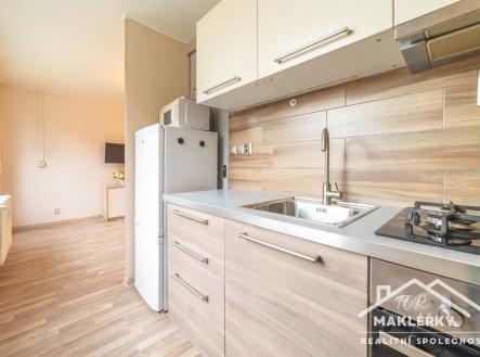 Pronájem bytu, 1+kk, 27 m²