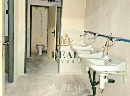 Prodej obchodní prostor, 400 m²