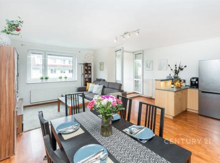 Pronájem bytu, 3+kk, 84 m²