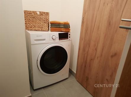 Pronájem bytu, 2+kk, 77 m²