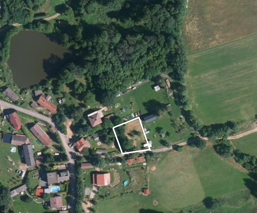 Prodej stavebního pozemku 806 m² v klidné venkovské lokalitě Sedlec-Prčice - Mrákotice, okr. Příbram