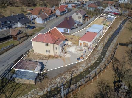 Prodej pozemku pro bydlení, 1 902 m²