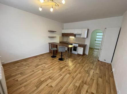 Pronájem bytu, 2+kk, 43 m²