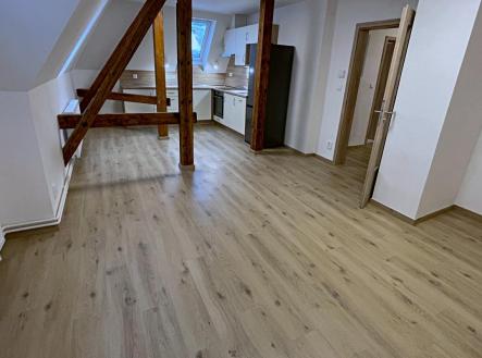 Pronájem bytu, 3+kk, 87 m²