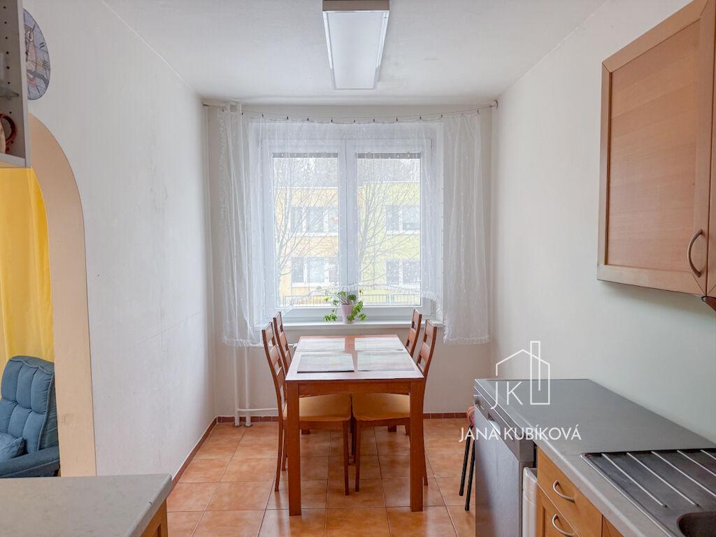 Prostorný byt 4+1 s lodžií, ideální pro rodinu v Brně, ul. Blatnická
