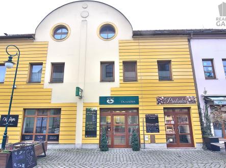 Pronájem obchodní prostor, 68 m²