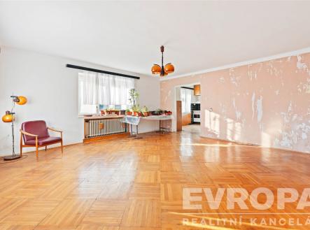 Prodej - nájemní dům, 250 m²
