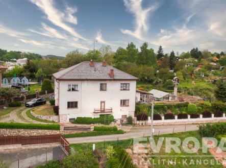 Prodej - nájemní dům, 250 m²