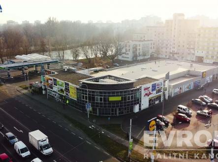 Pronájem obchodní prostor, 540 m² obrázek