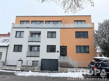 Pronájem bytu, 2+kk, 69 m²