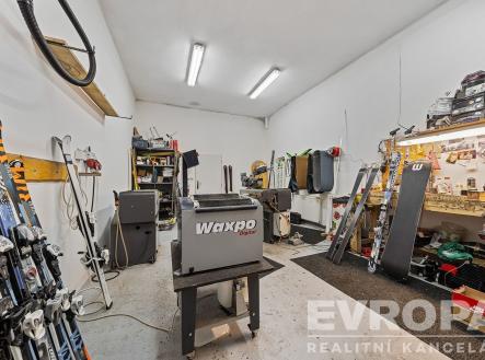 Prodej obchodní prostor, 460 m²