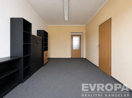 Pronájem kanceláře, 67 m²