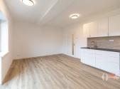 Pronájem bytu, 1+kk, 38 m²