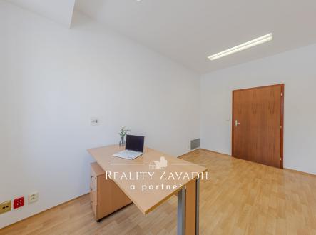 Prodej kanceláře, 356 m² obrázek