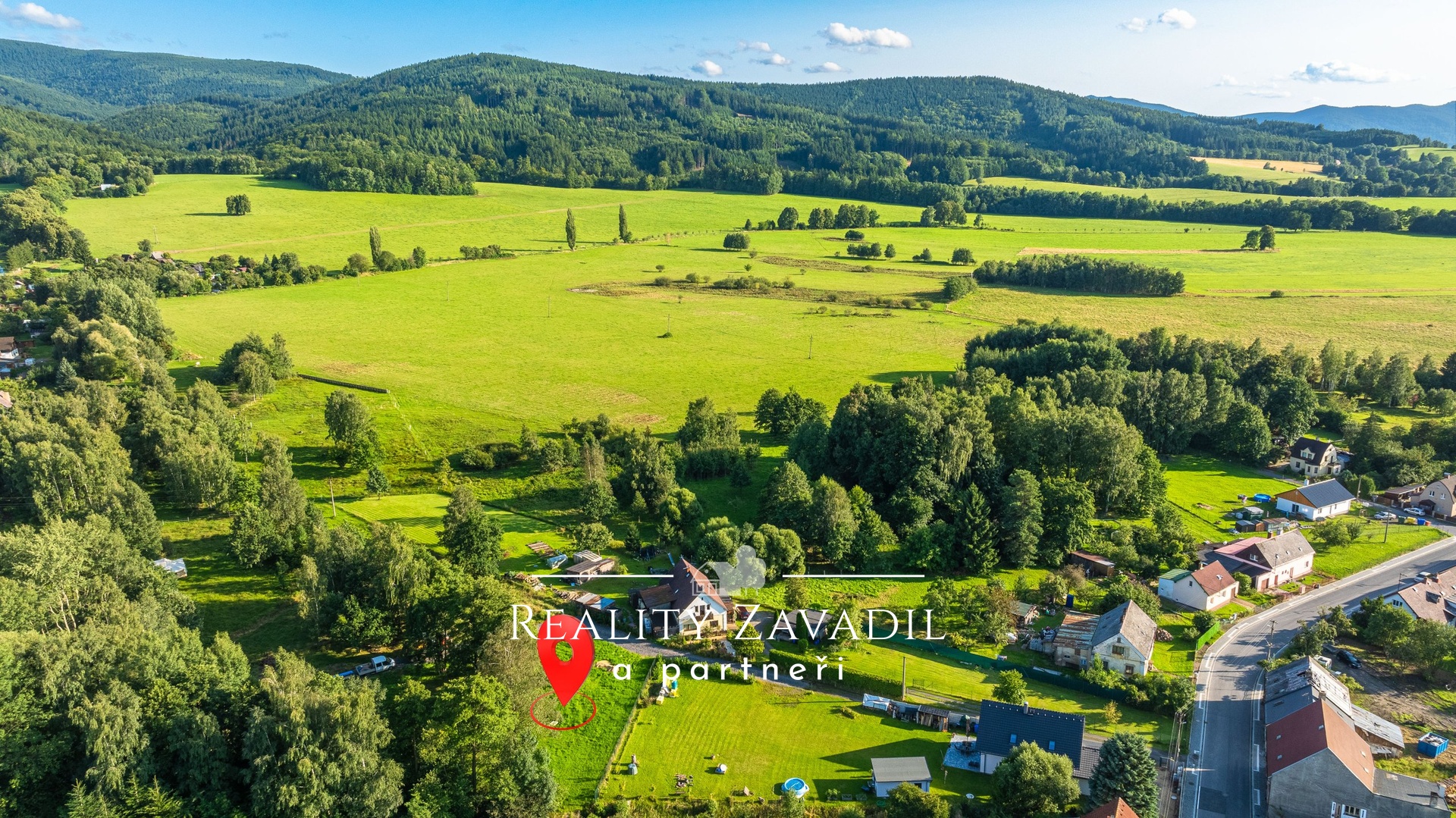 Prodej stavebního pozemku 1 335 m², Nové Město pod Smrkem