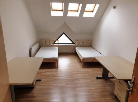 Pronájem bytu, 1+kk, 150 m²