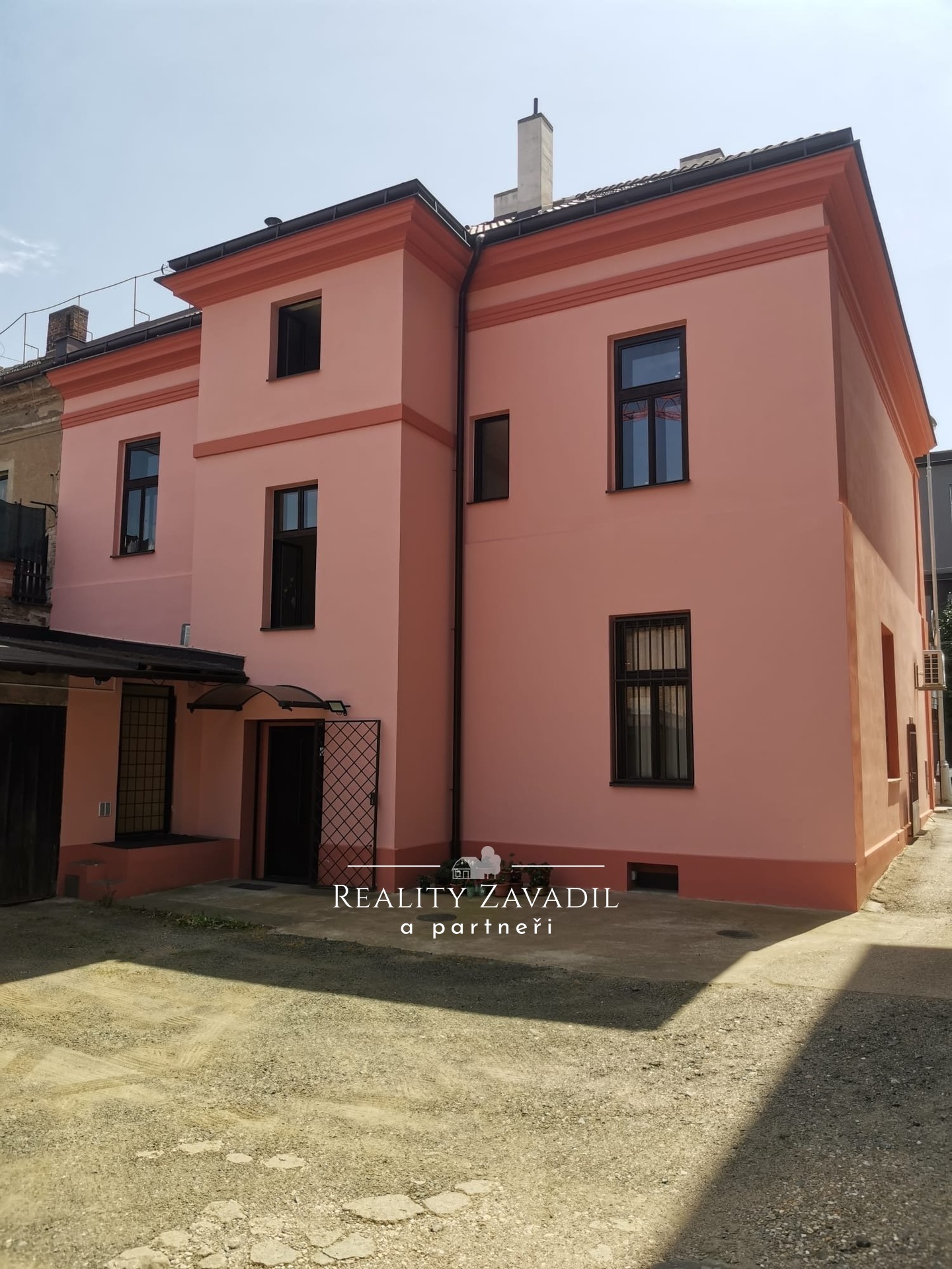 c3e7891a-0905-4ab1-812a-d749930743d8