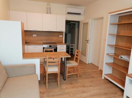 Pronájem bytu, 2+kk, 54 m²