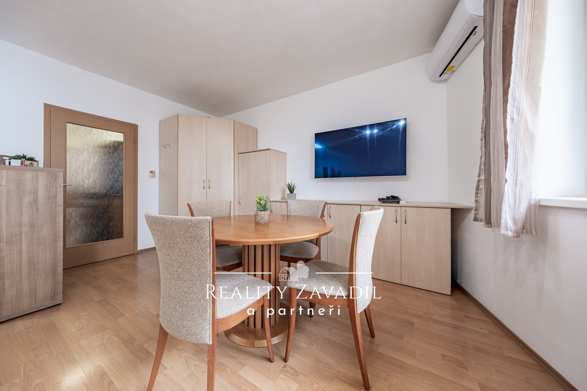 Prodej bytu 1+kk 36 m², Praha - Hostivař, Ul. Bratislavská