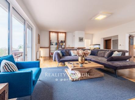 Pronájem domu/vily, 271 m²