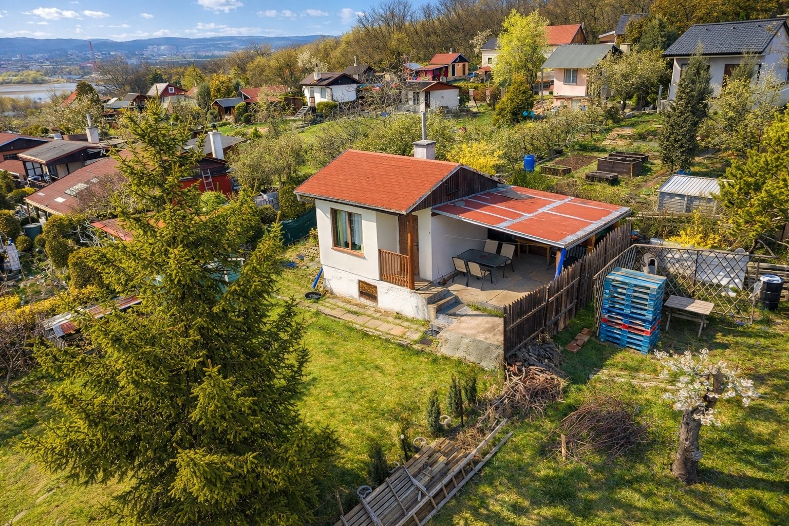 Zahrada se zděnou chatkou, 387 m2, osobní vlastnictví, Údlice