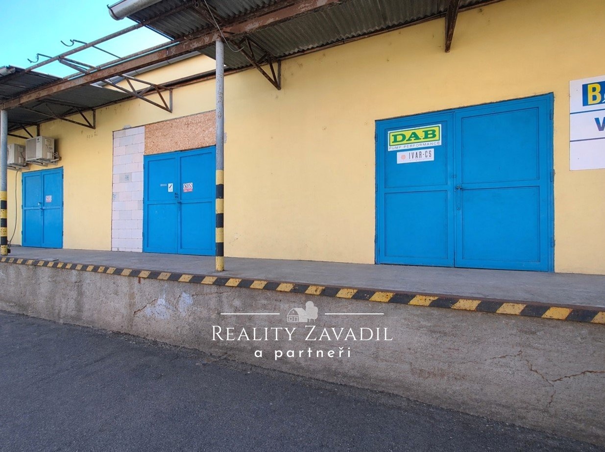 Pronájem skladu 215 m², Benešov