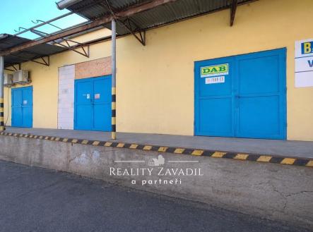 Pronájem komerčního objektu, sklad, 215 m²
