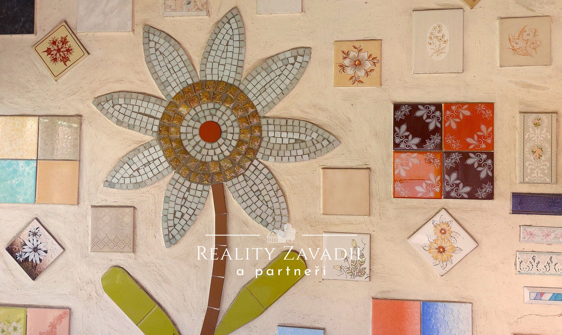 Keramická dekorace v kůlně