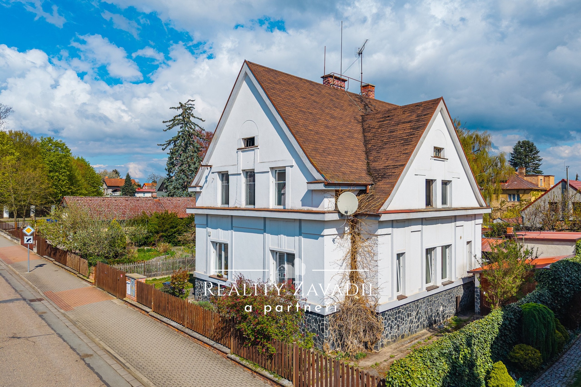 Prodej rodinného domu 216 m², pozemek 1160 m², Chlumec nad Cidlinou IV