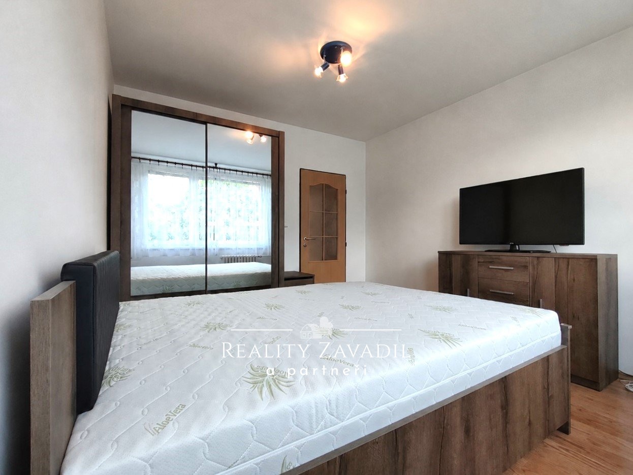 Pronájem bytu 3+1 73 m², Praha - Horní Měcholupy